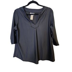 Swimsuits For All black swimsuit 3/4 sleeved top. Size 14/16. NWT.